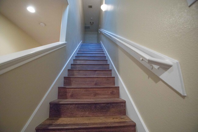 Foto del edificio - 7824 Comal St