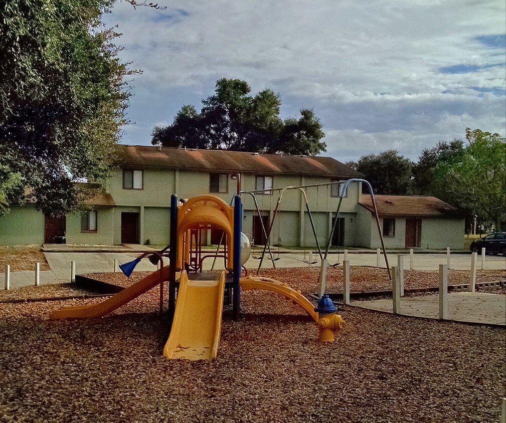 2201 Ridgewood Rd NW, Winter Haven, FL 33881 Apartments in Winter