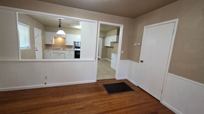 Foto del edificio - 223 NW 24th St
