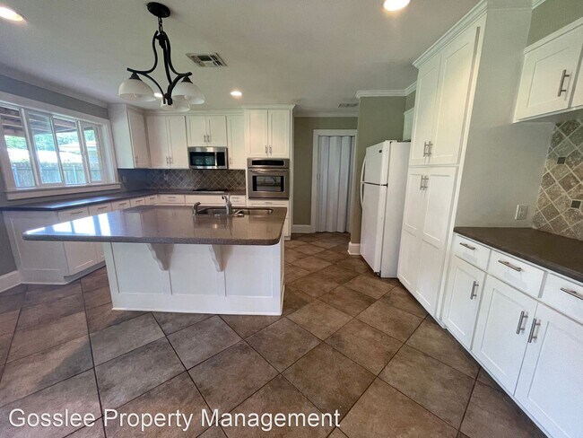 Foto del edificio - 3 br, 2 bath House - 313 Levin Lane