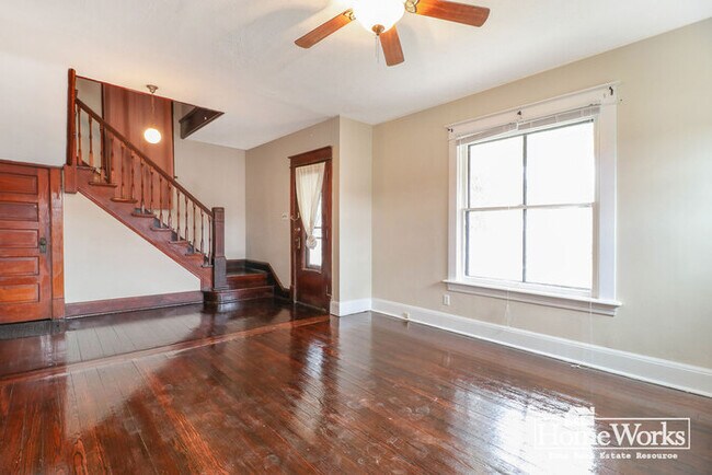 Foto del edificio - 1821 Kemble Ave