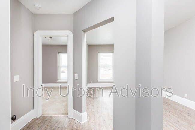 Foto del edificio - 913 Massachusetts Ave