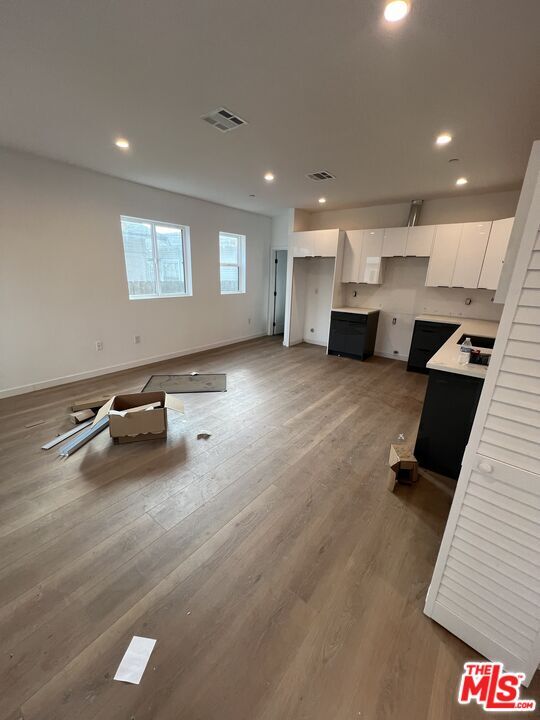 Building Photo - 1731 S New Hampshire Ave