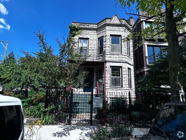 Building Photo - 2531 N Sacramento Ave