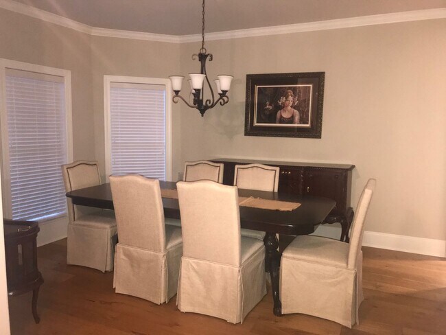 Foto del edificio - Home For Rent in Madison