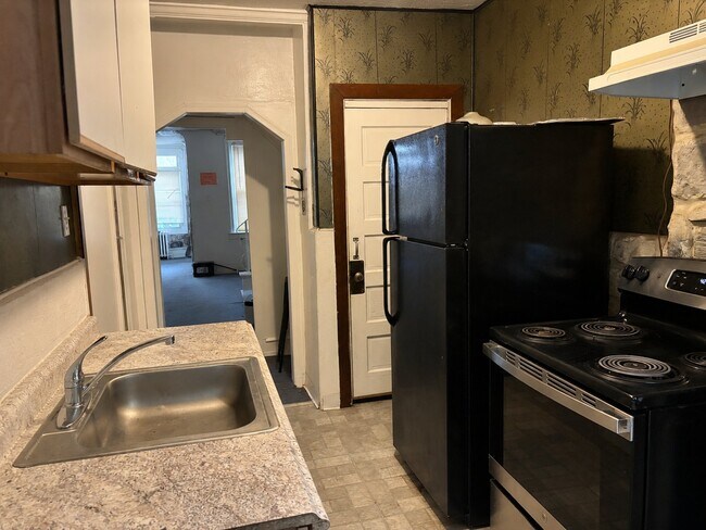 Foto del edificio - 5611 N Park Ave