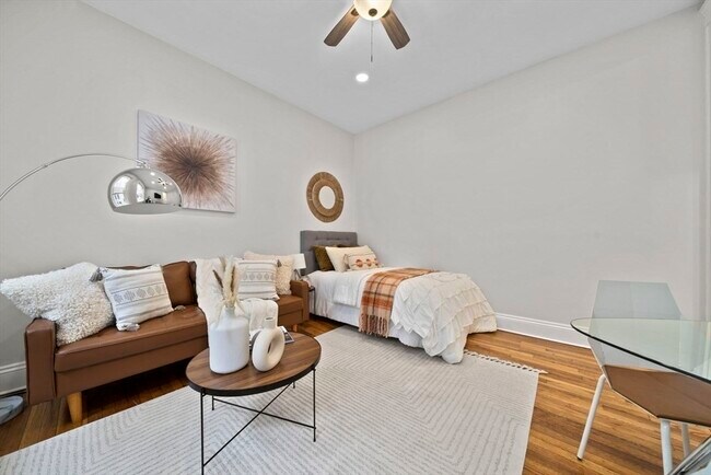 Foto del edificio - 1564 Commonwealth Ave