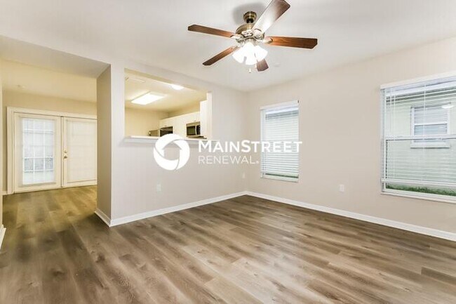 Foto del edificio - 3 Bedroom Pet-Friendly Home in Seffner, FL with Main Street Renewal