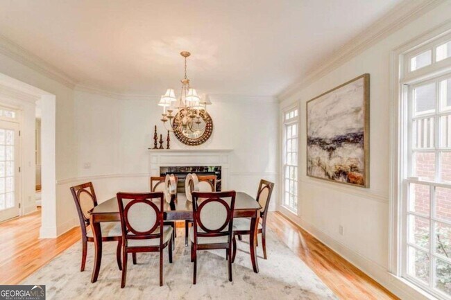 Foto del edificio - 704 Longleaf Dr NE