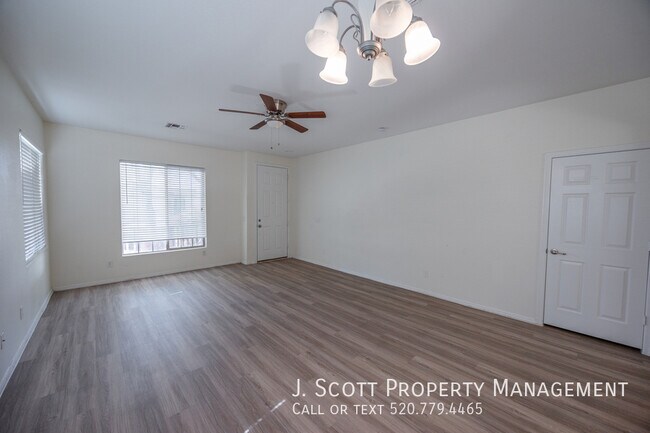 Foto del edificio - 4540 E Sundance Ave