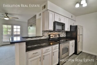 Building Photo - 5995 N 78th St