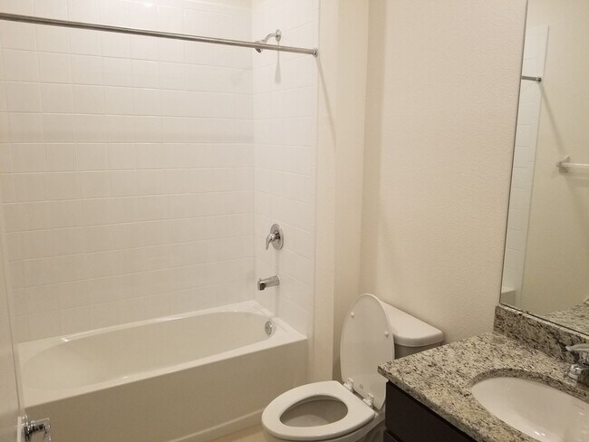 Foto del edificio - New Construction Home 4 bed 2 bath.
