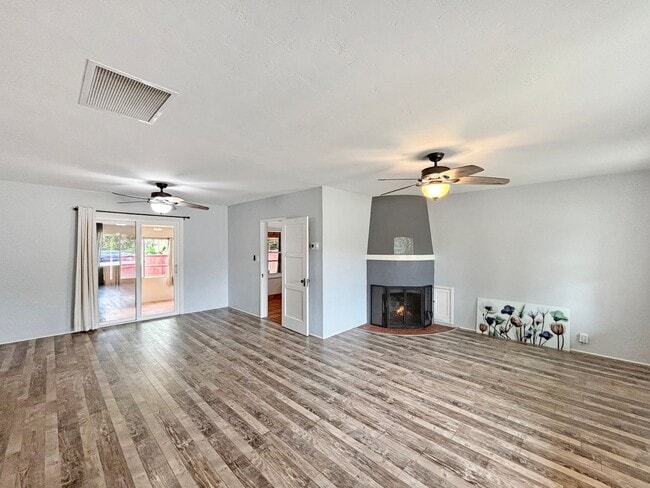 Foto del edificio - Charming 2BD/1BA House in National City W/...