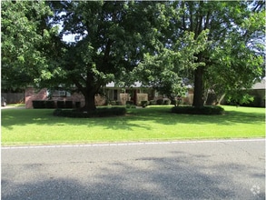 Building Photo - 2313 Brownlee Rd