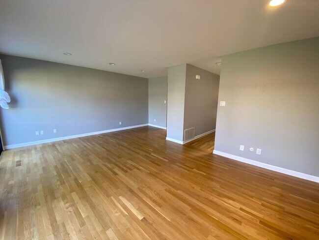 Foto del edificio - Upscale Condo in Great Location