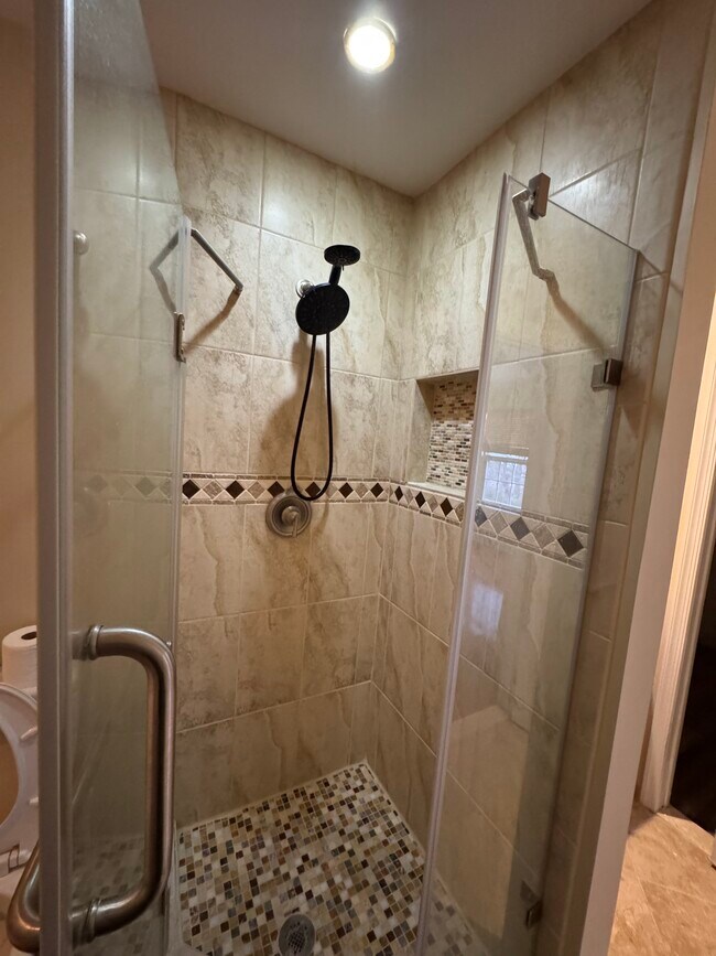 Foto del edificio - 700 Evergreen Ct