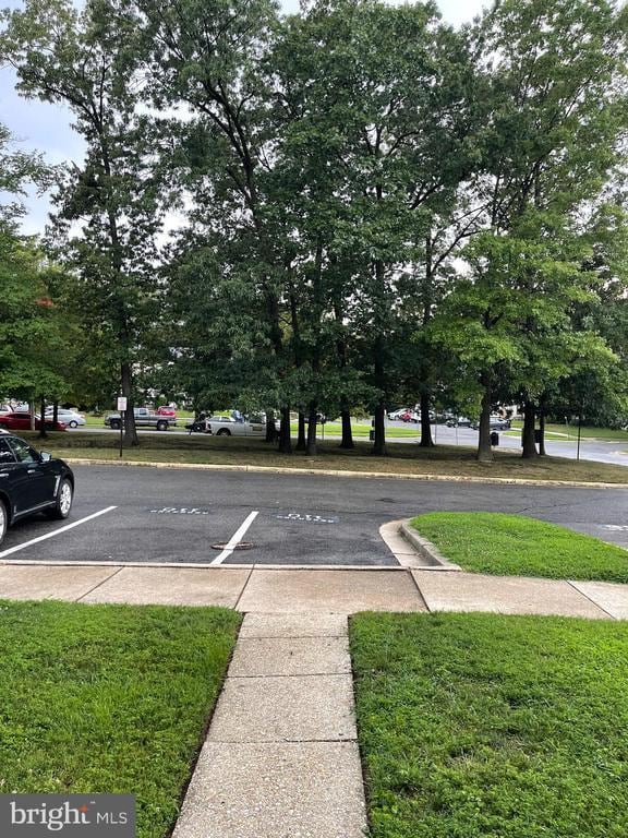 Foto del edificio - 2420 Rosecroft Ct