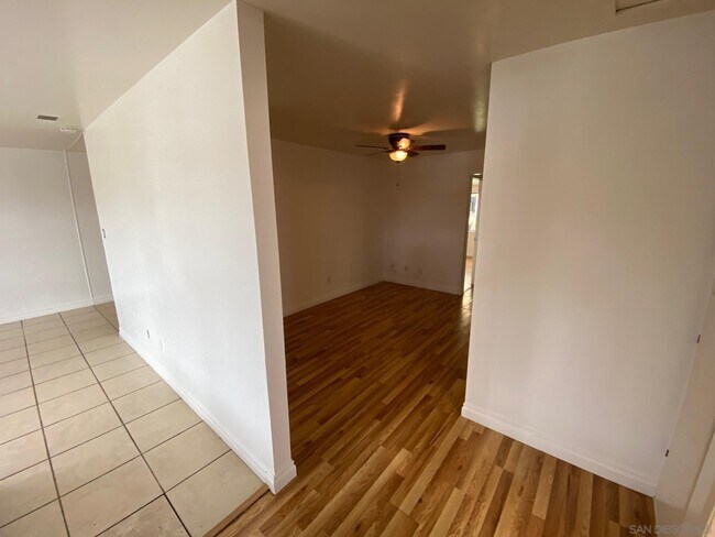 Foto del edificio - 864 Glencoe Dr