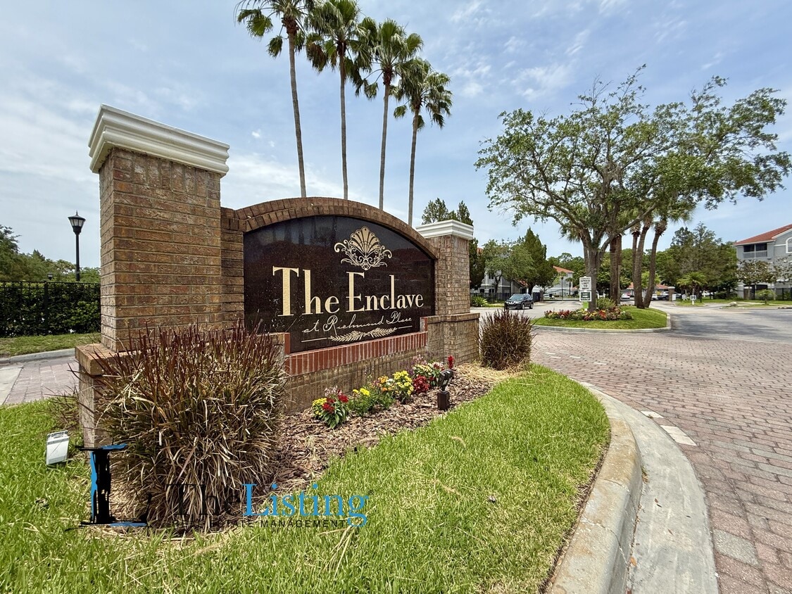 Foto principal - 18001 Richmond Pl Dr
