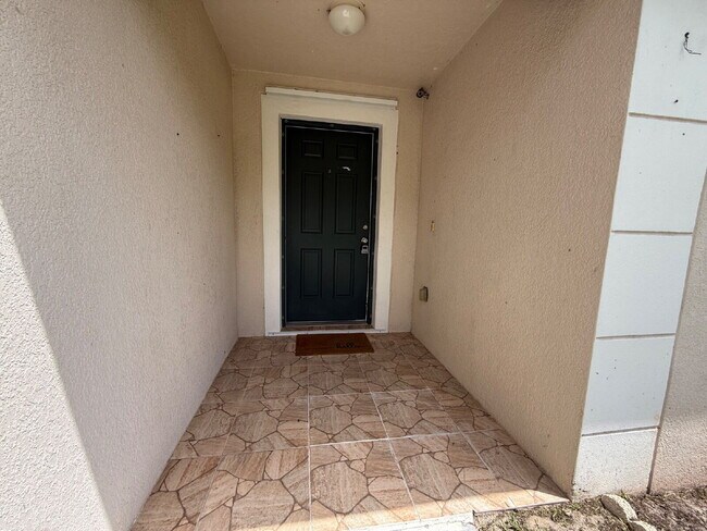 Building Photo - 161 Windrose Dr