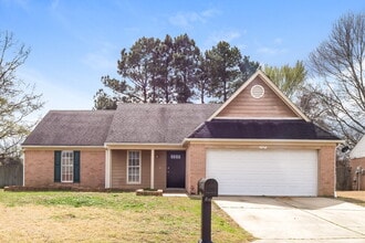 Building Photo - 10173 Oak Run Dr S