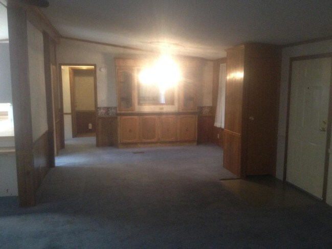 Building Photo - 27 Blick Ave