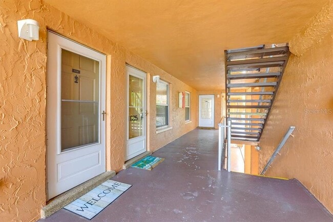 Building Photo - 12760 Indian Rocks Rd