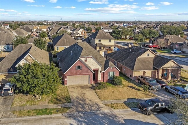 Foto del edificio - 8306 Hampton Bay Drive