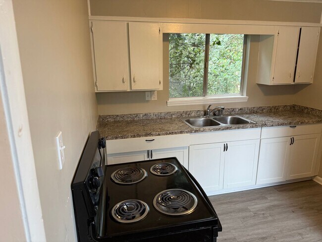 Foto del edificio - 3113 Curtis St