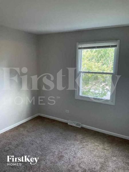 Foto del edificio - 6024 Beechwood Rd