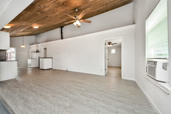 Foto del edificio - 814 Broadway Avenue J