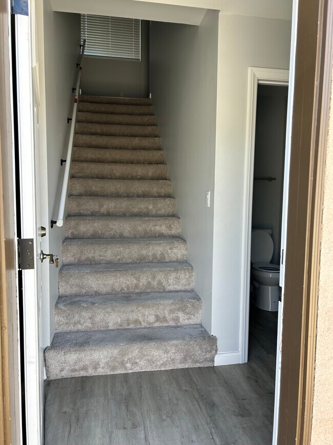 Foto del edificio - 8208 Lindley Ave