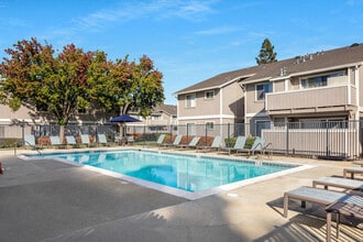 Building Photo - The Sycamores