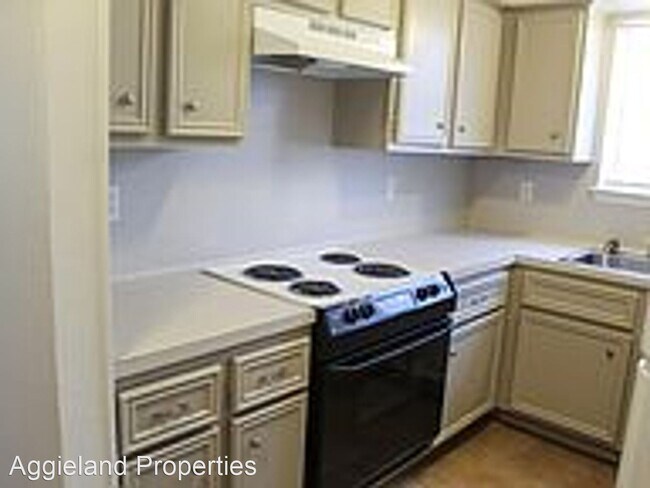 Foto del edificio - 3 br, 1.5 bath House - 3206 Chapel Ct