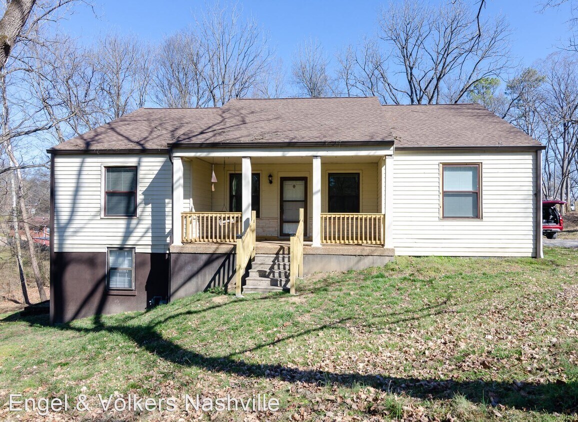 Foto principal - 3 br, 3 bath House - 280 Haywood Lane