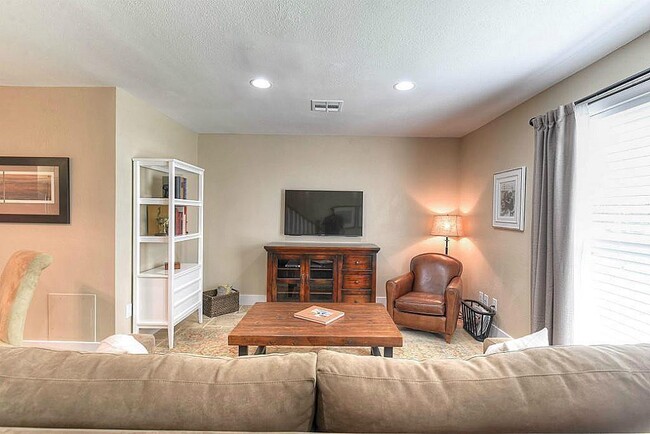 Foto del edificio - 8850 Kempwood Dr