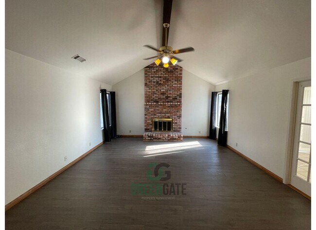 Foto del edificio - Price Reduced-Charming North Modesto Home ...