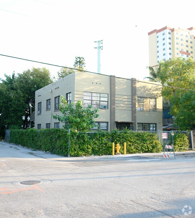 Building Photo - 101-115 NE 78th St