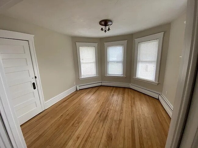 Living - 181 Belmont St