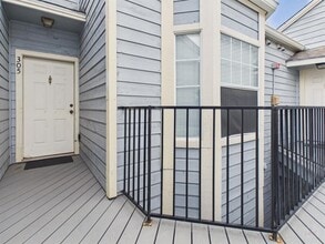 Building Photo - 3111 Tom Green St