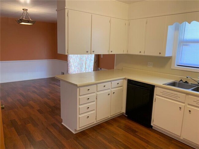 Building Photo - 2910 Marlin Dr