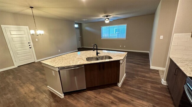 Foto del edificio - 9832 Grosbeak Ln
