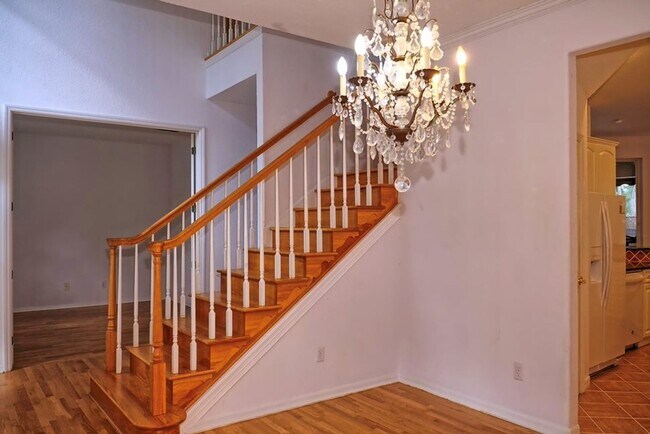 Building Photo - Bay Hill Executive Home