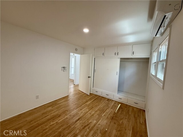 Building Photo - 719 S Walnut Ave