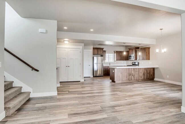 Foto del edificio - 3 Bed Townhome - Provo's Southeast Bench