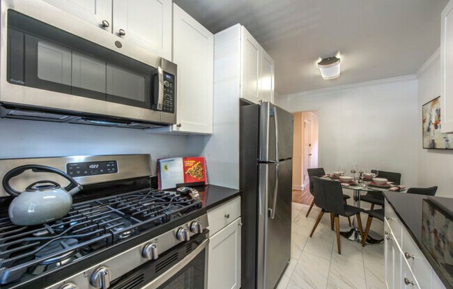 Building Photo - 11 Alton Plz