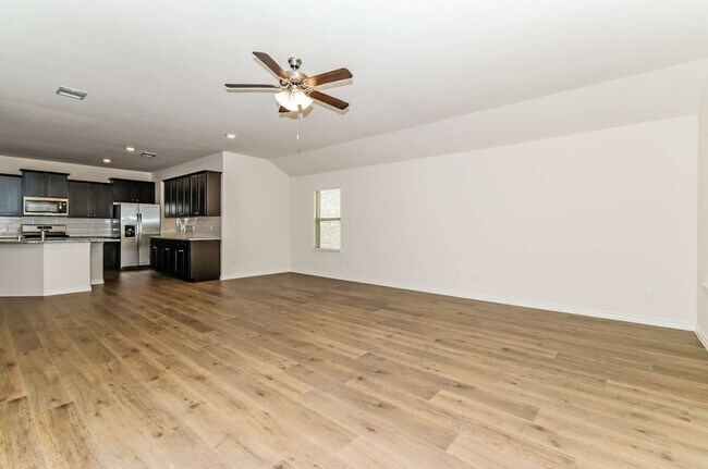 Foto del edificio - 7417 Alfriston Pl