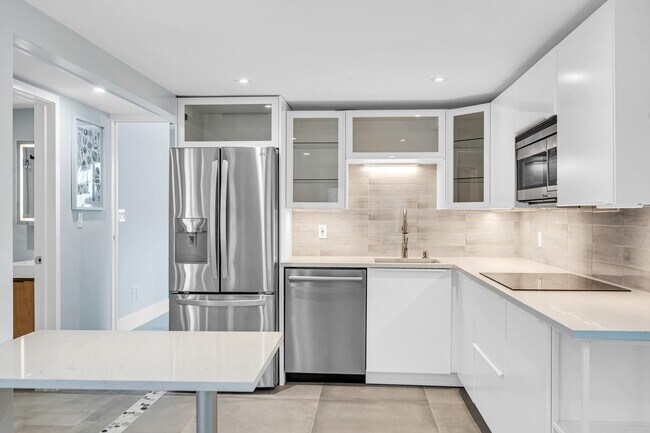 Foto del edificio - 828 NE 17th Way