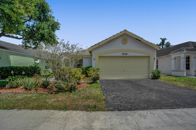 Foto del edificio - 9316 Arborwood Cir
