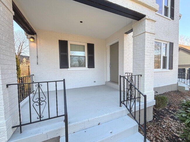 Building Photo - 27 Sunnymede Dr